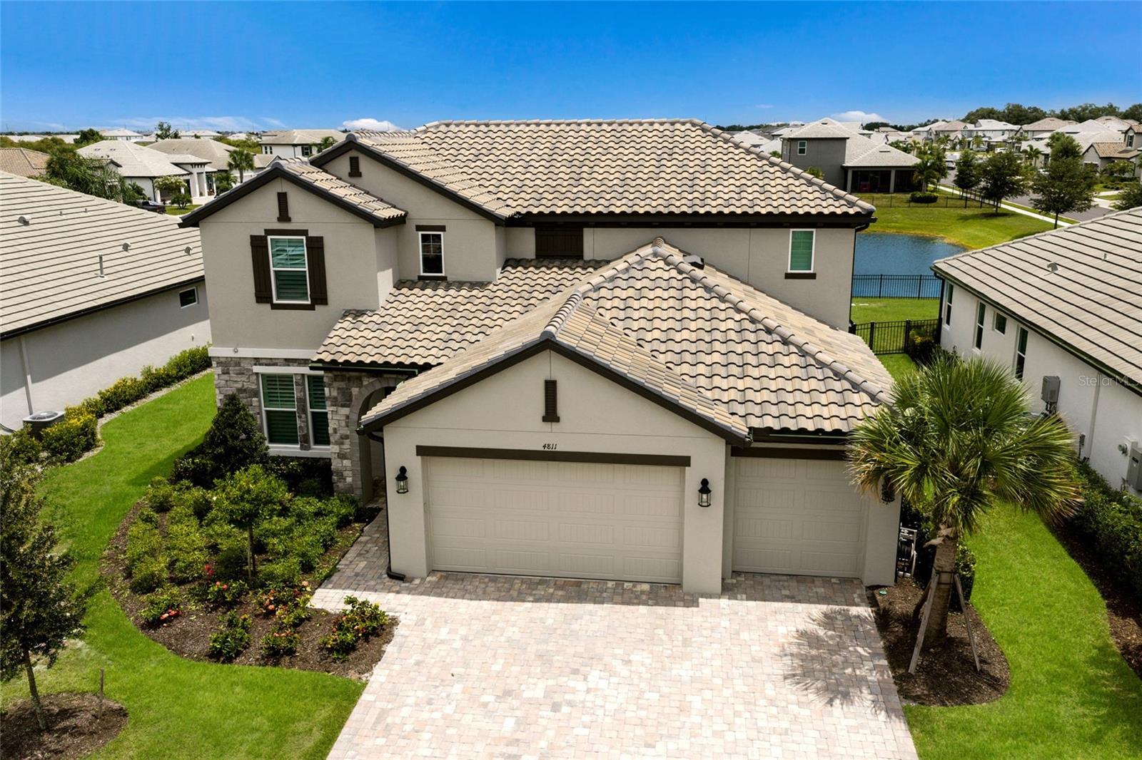 4811 HONEY DEW LN — photo 3