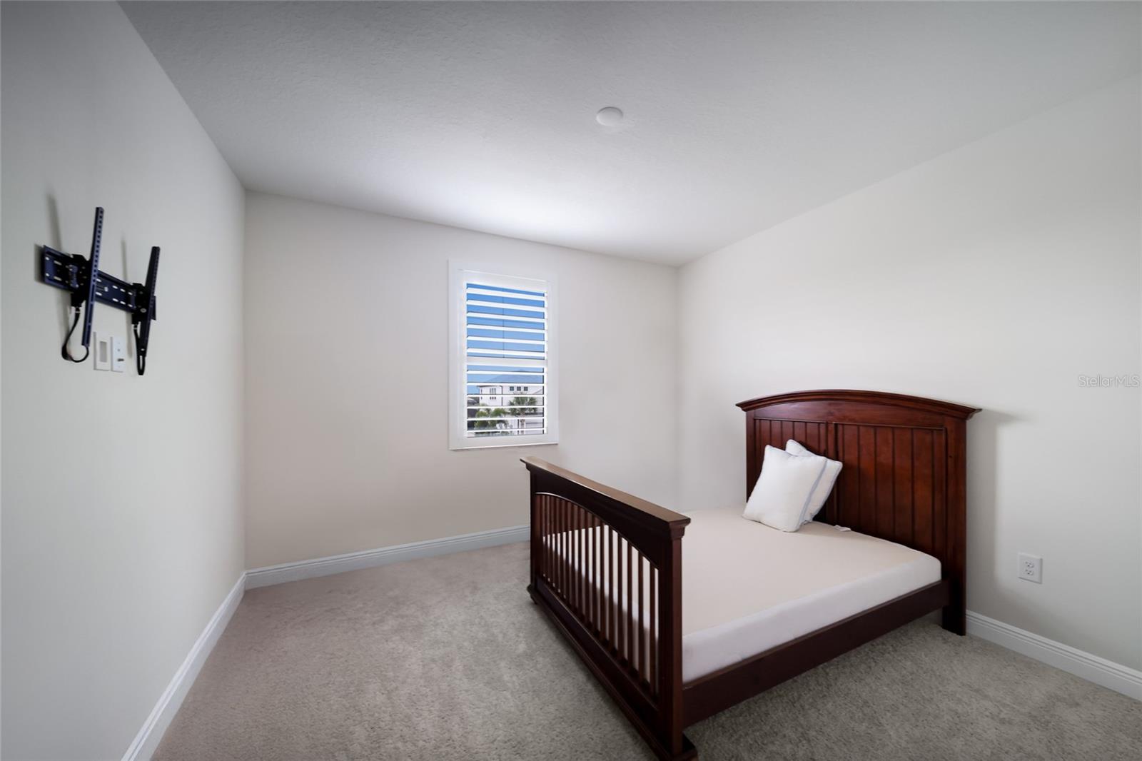 4811 HONEY DEW LN — photo 35