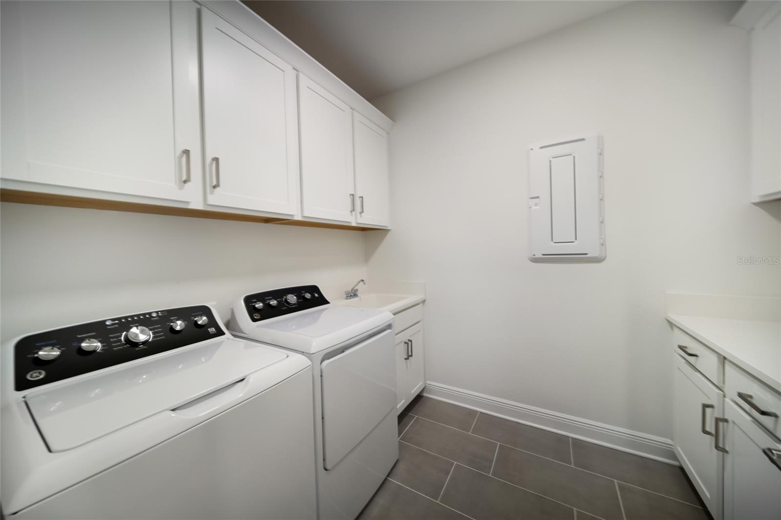 4811 HONEY DEW LN — photo 11