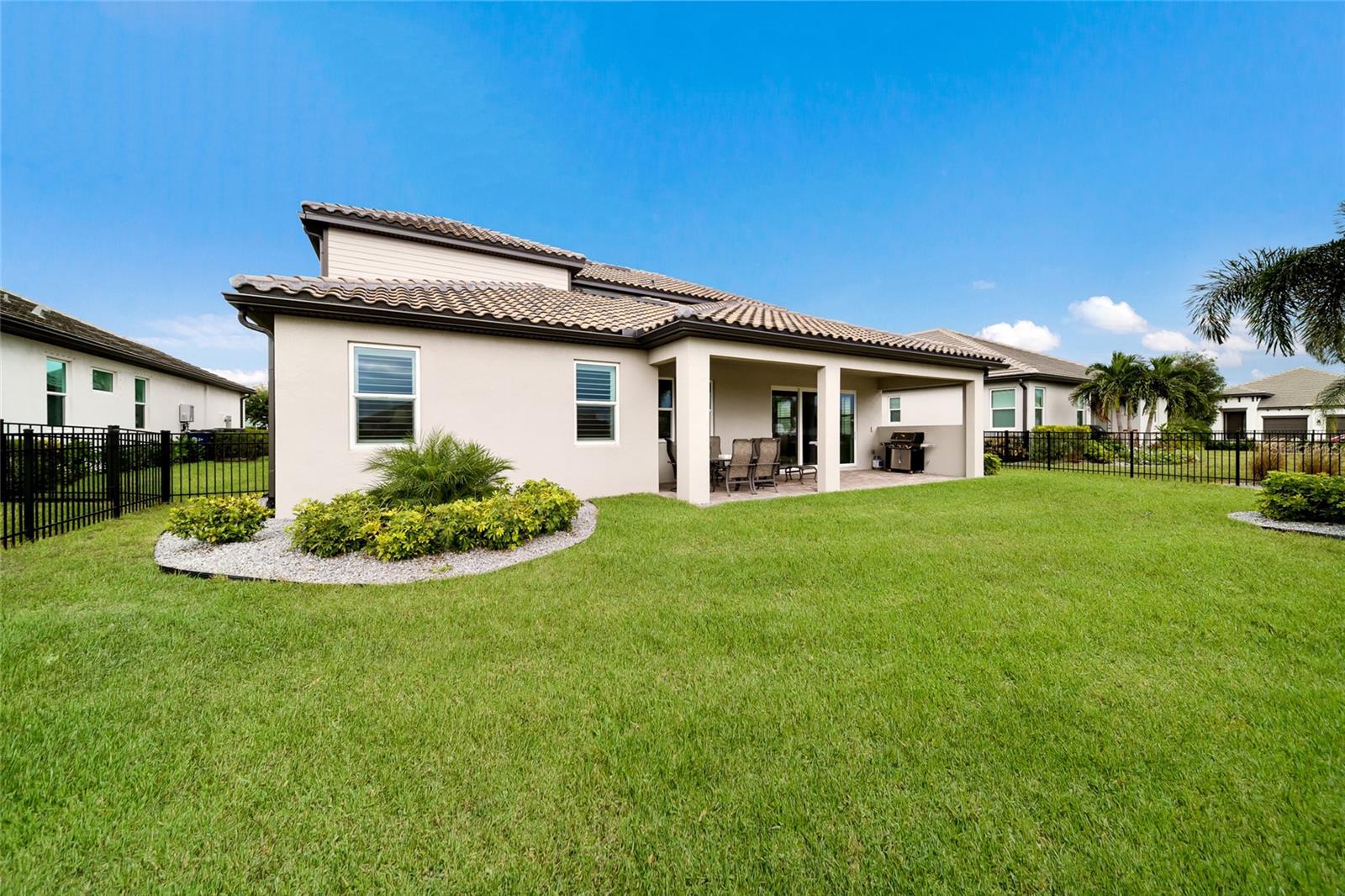 4811 HONEY DEW LN — photo 40