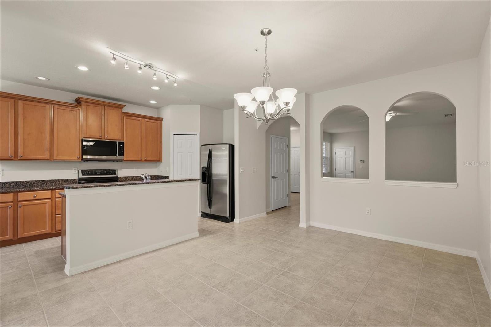 3717 PARKRIDGE CIR #6-102 — photo 17