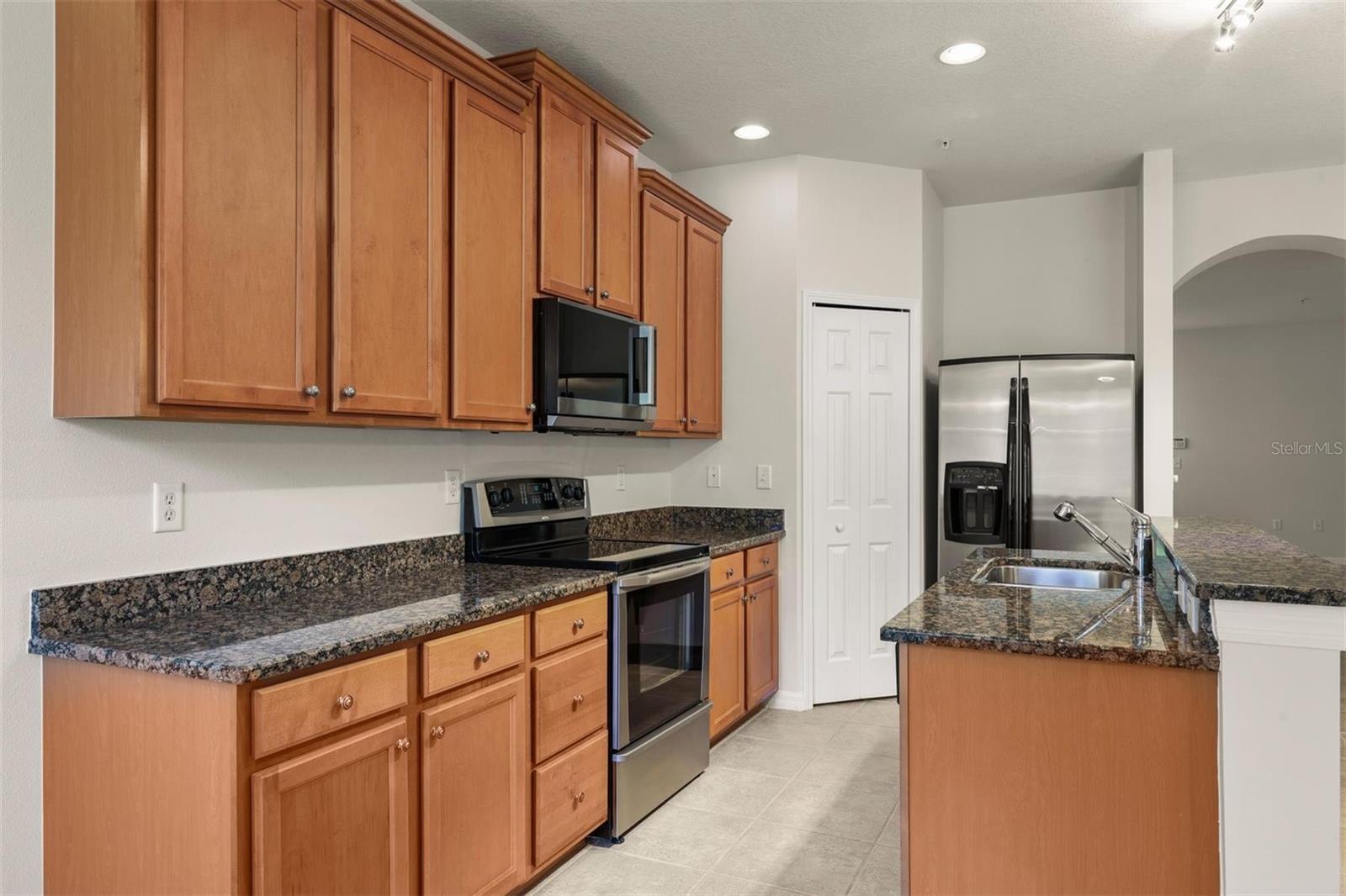 3717 PARKRIDGE CIR #6-102 — photo 22