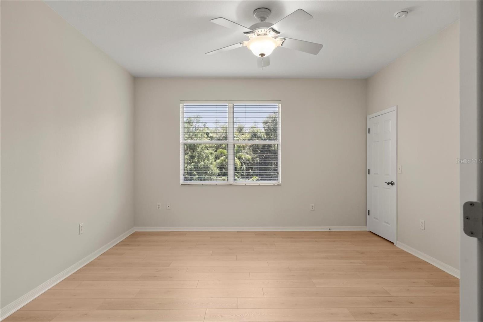 3717 PARKRIDGE CIR #6-102 — photo 32