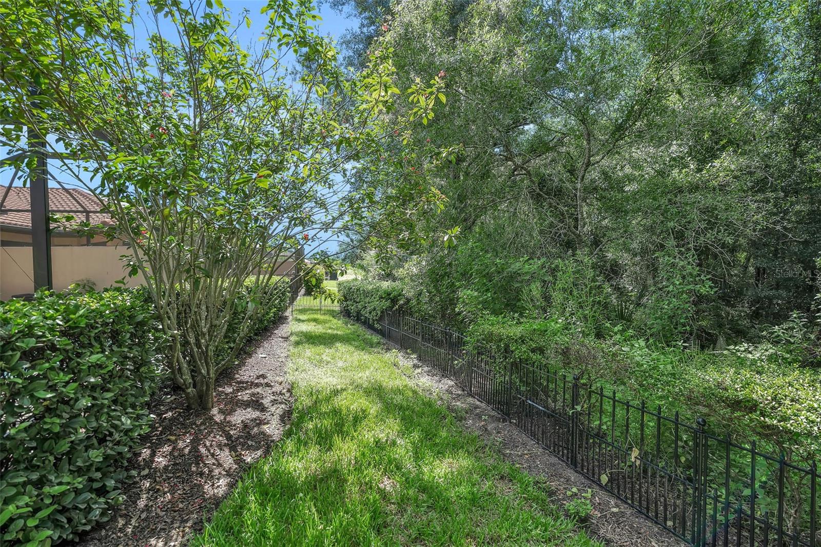 10310 EASTWOOD DR — photo 48