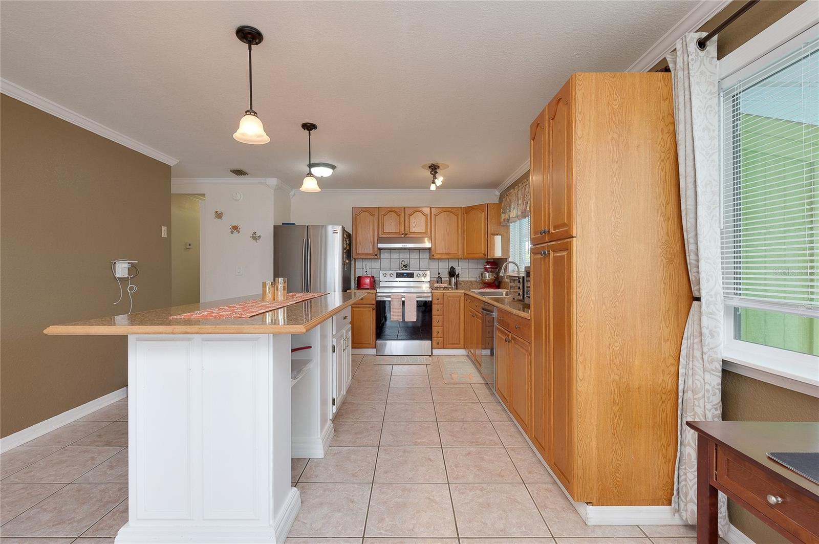 8876 SAN PABLO AVE — photo 17
