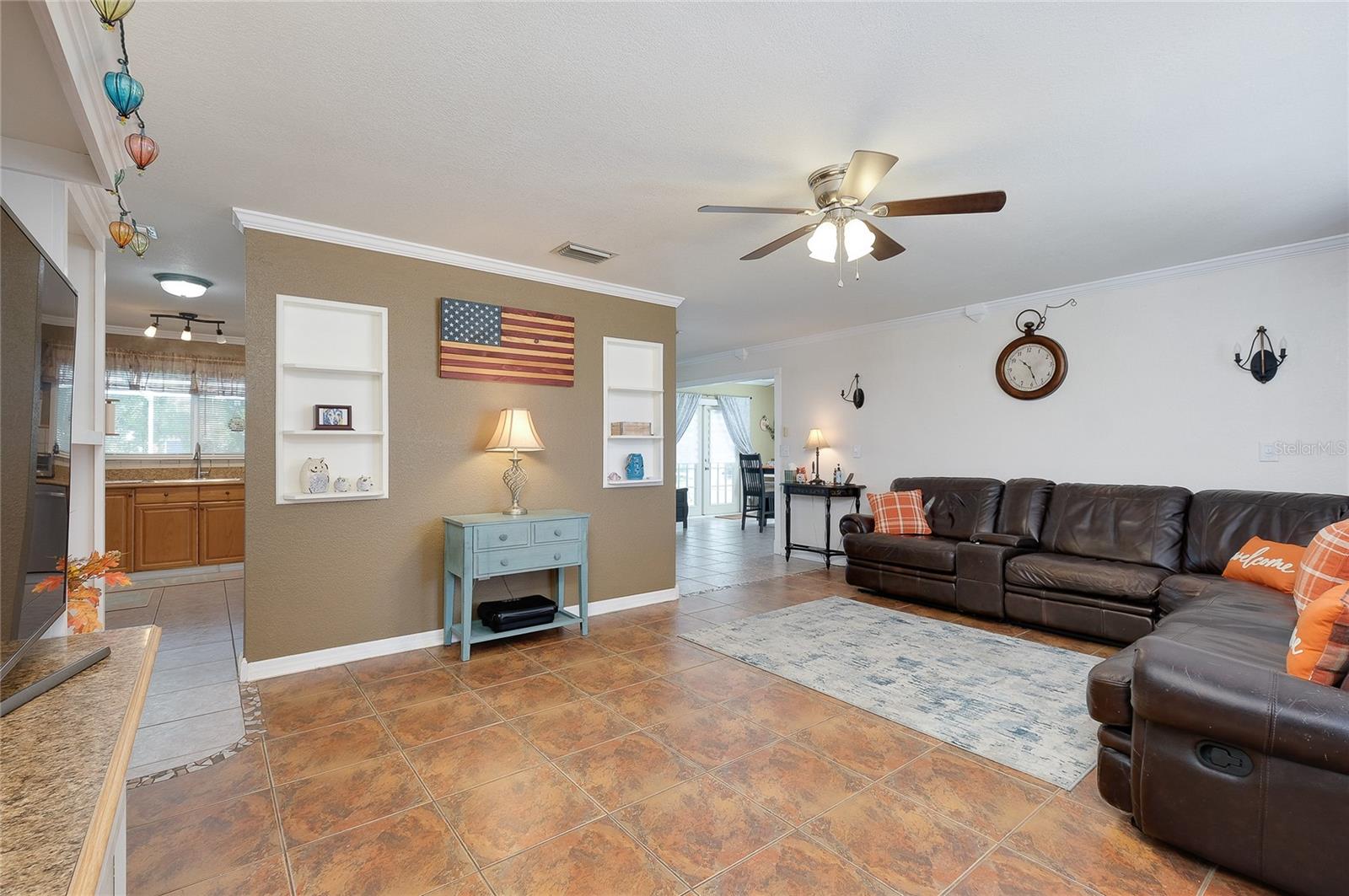 8876 SAN PABLO AVE — photo 9