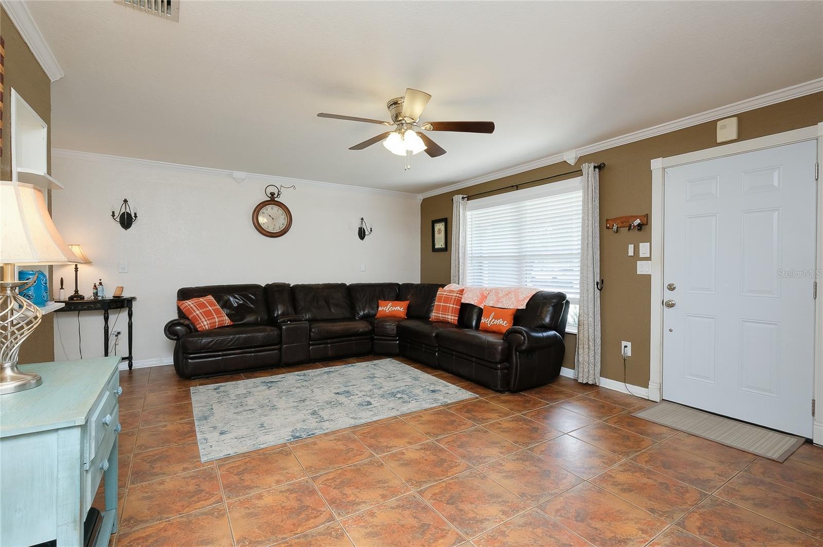 8876 SAN PABLO AVE — photo 10
