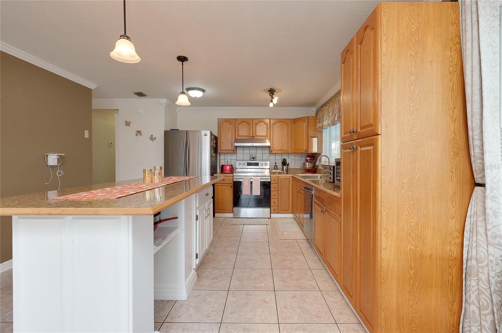 8876 SAN PABLO AVE — photo 16