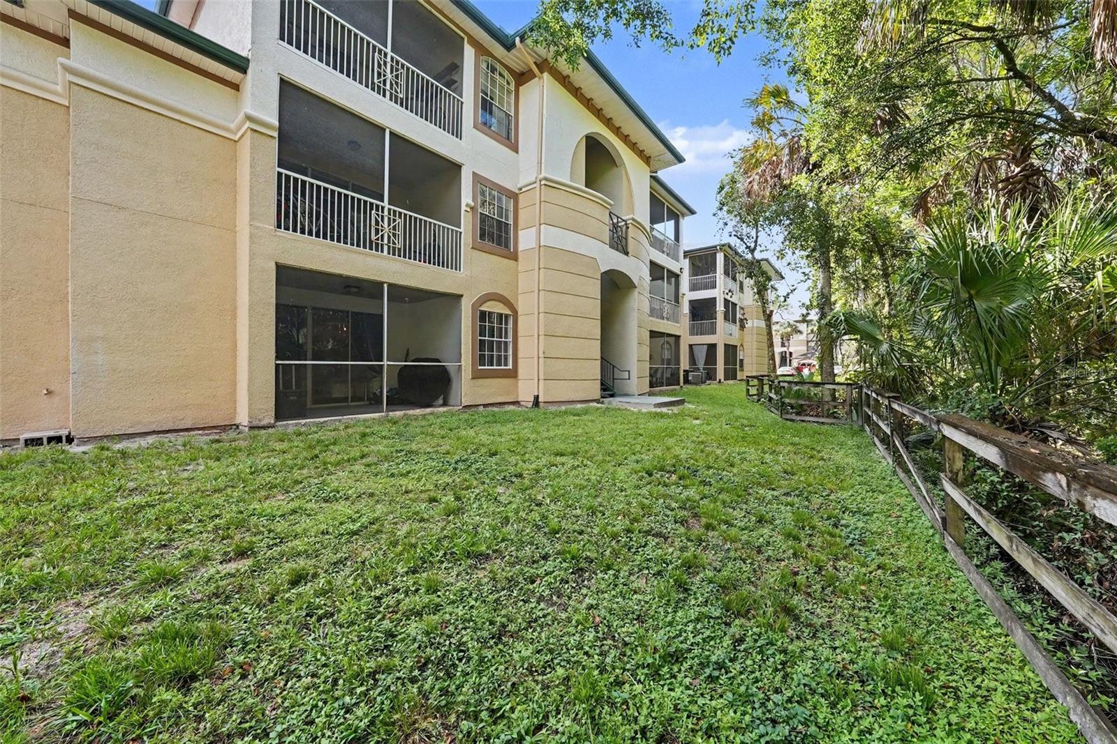 17108 CARRINGTON PARK DR #722 — photo 24