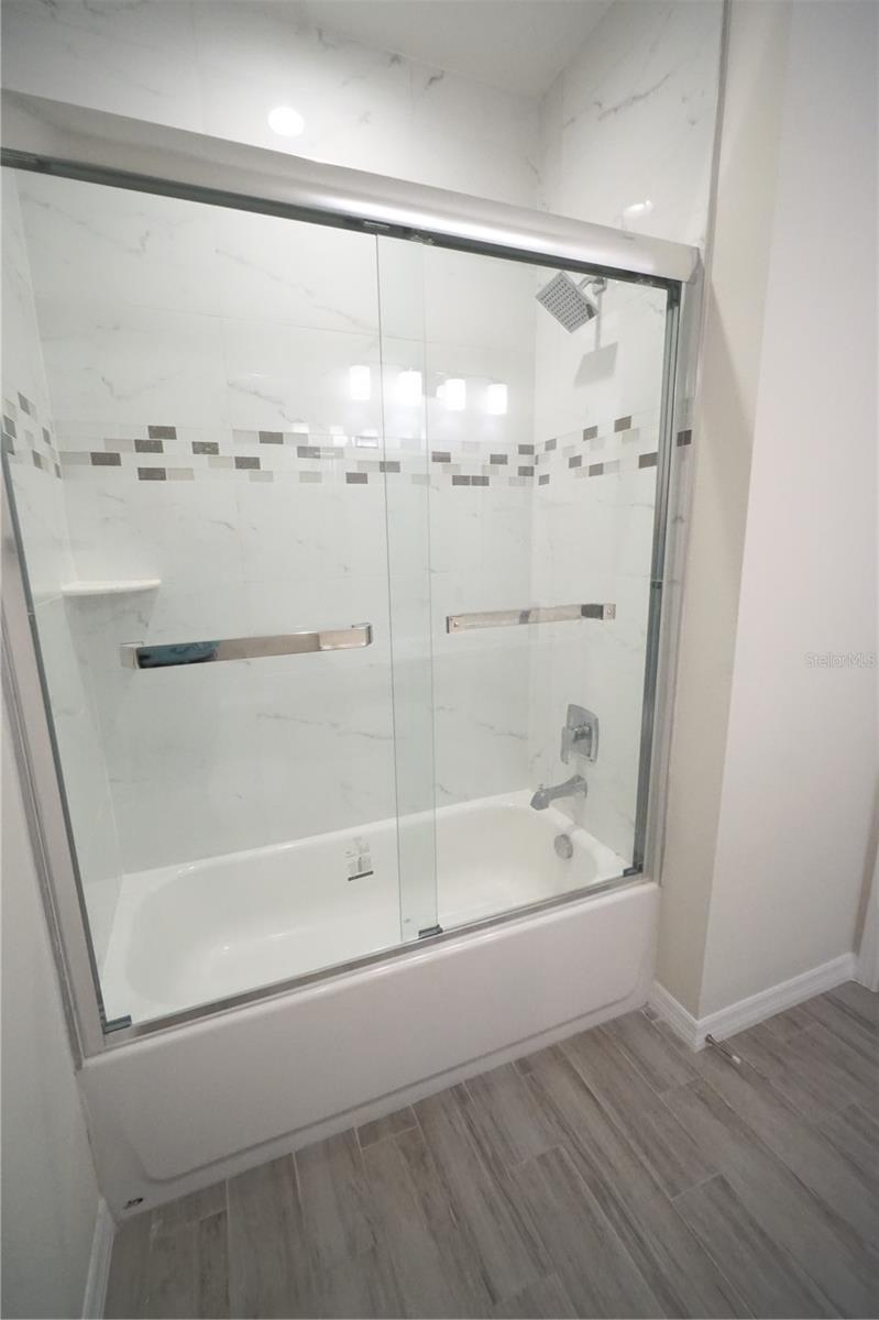 4102 N THATCHER AVE #B — photo 20