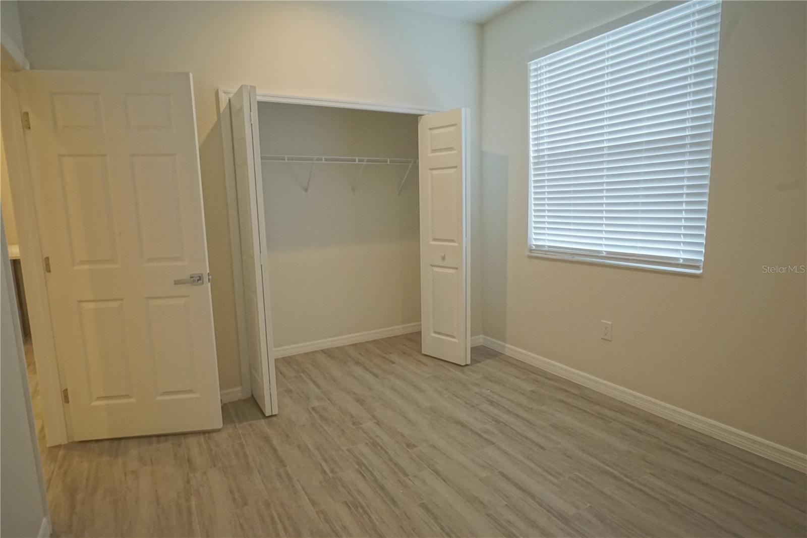 4102 N THATCHER AVE #B — photo 17