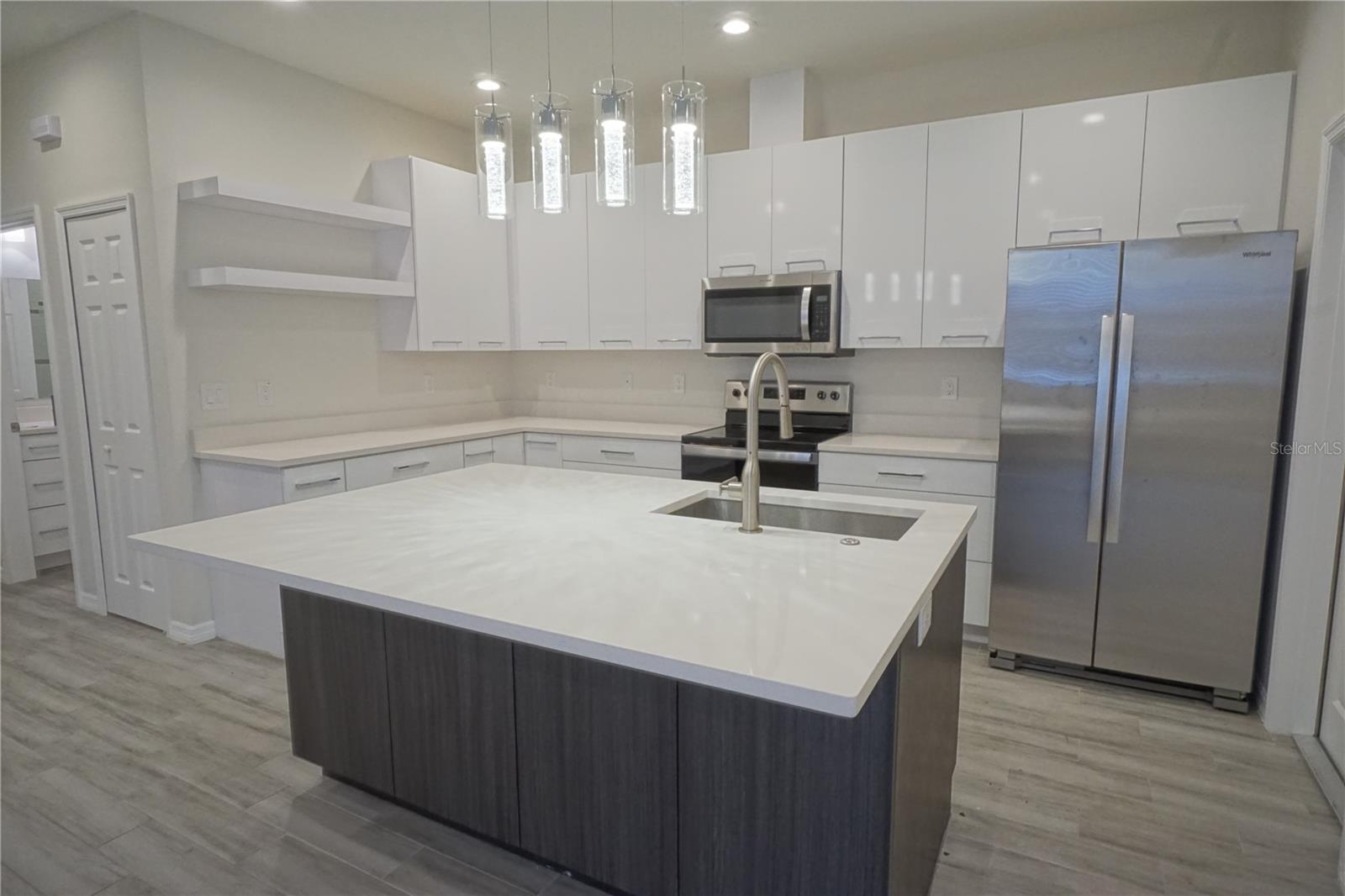 4102 N THATCHER AVE #B — photo 6
