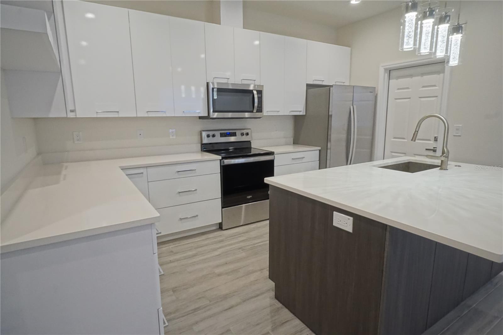 4102 N THATCHER AVE #B — photo 15