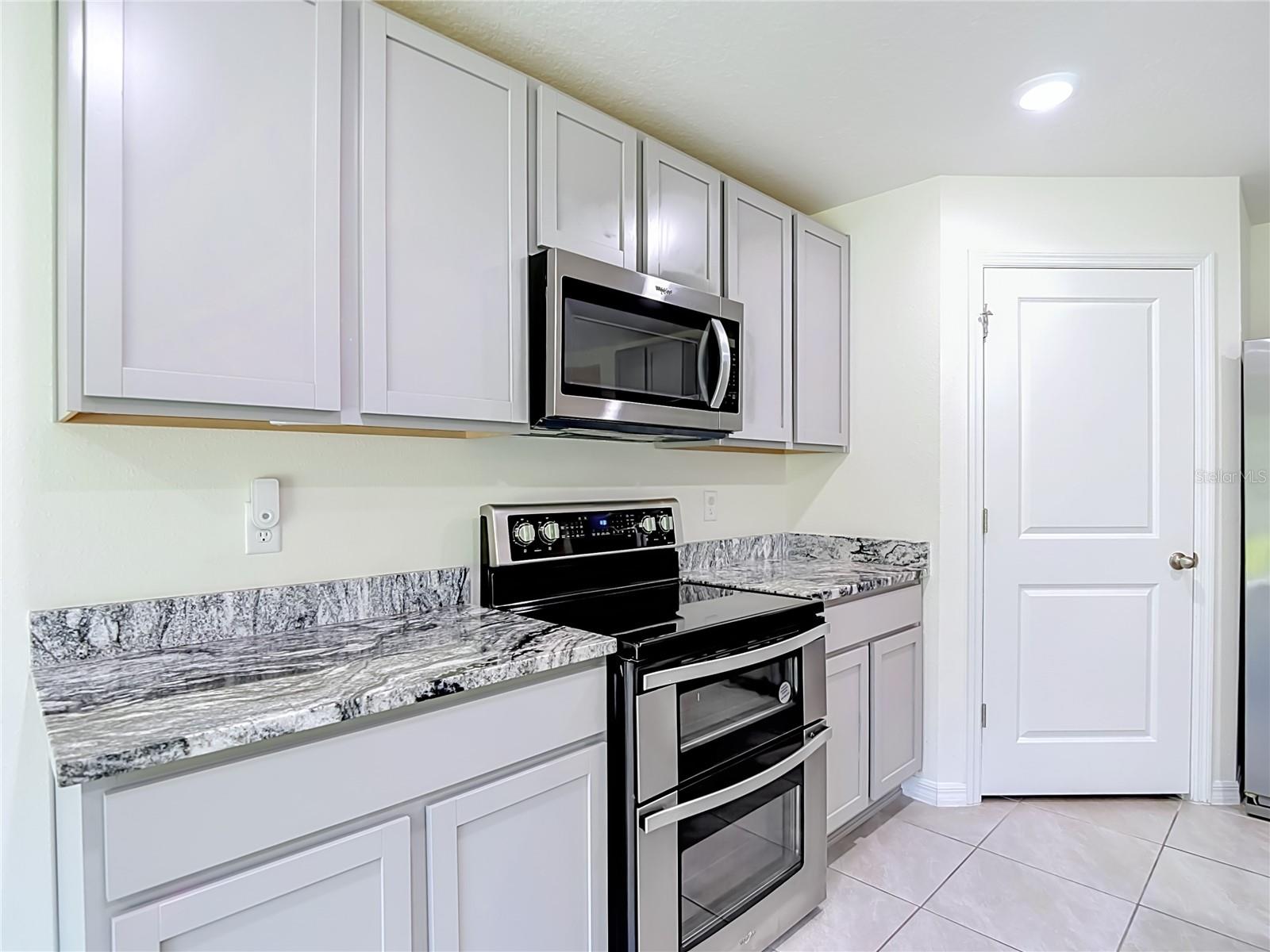 7737 ROSEWOOD GARDEN LOOP — photo 27