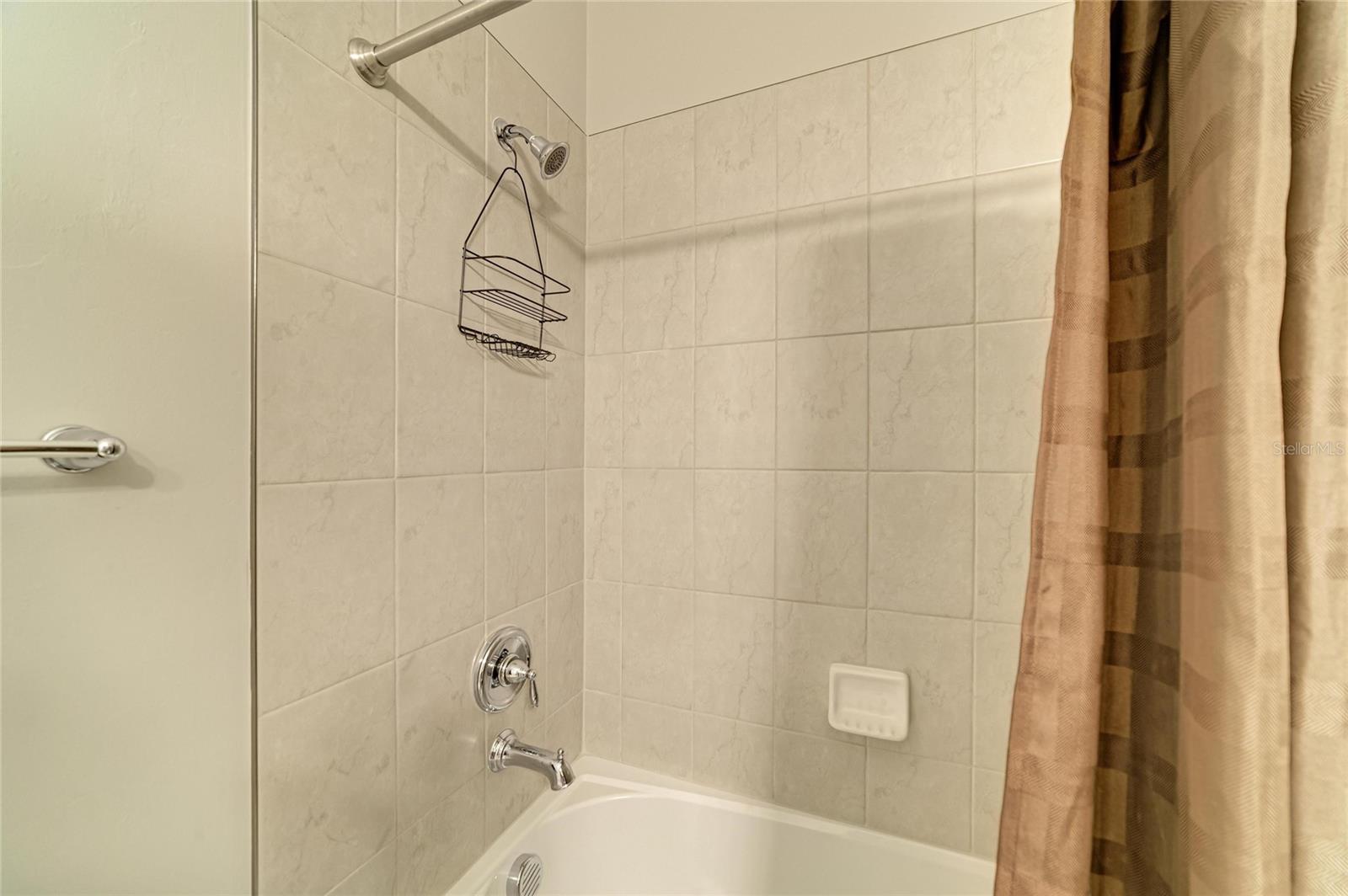 17648 NORTHWOOD PL — photo 36