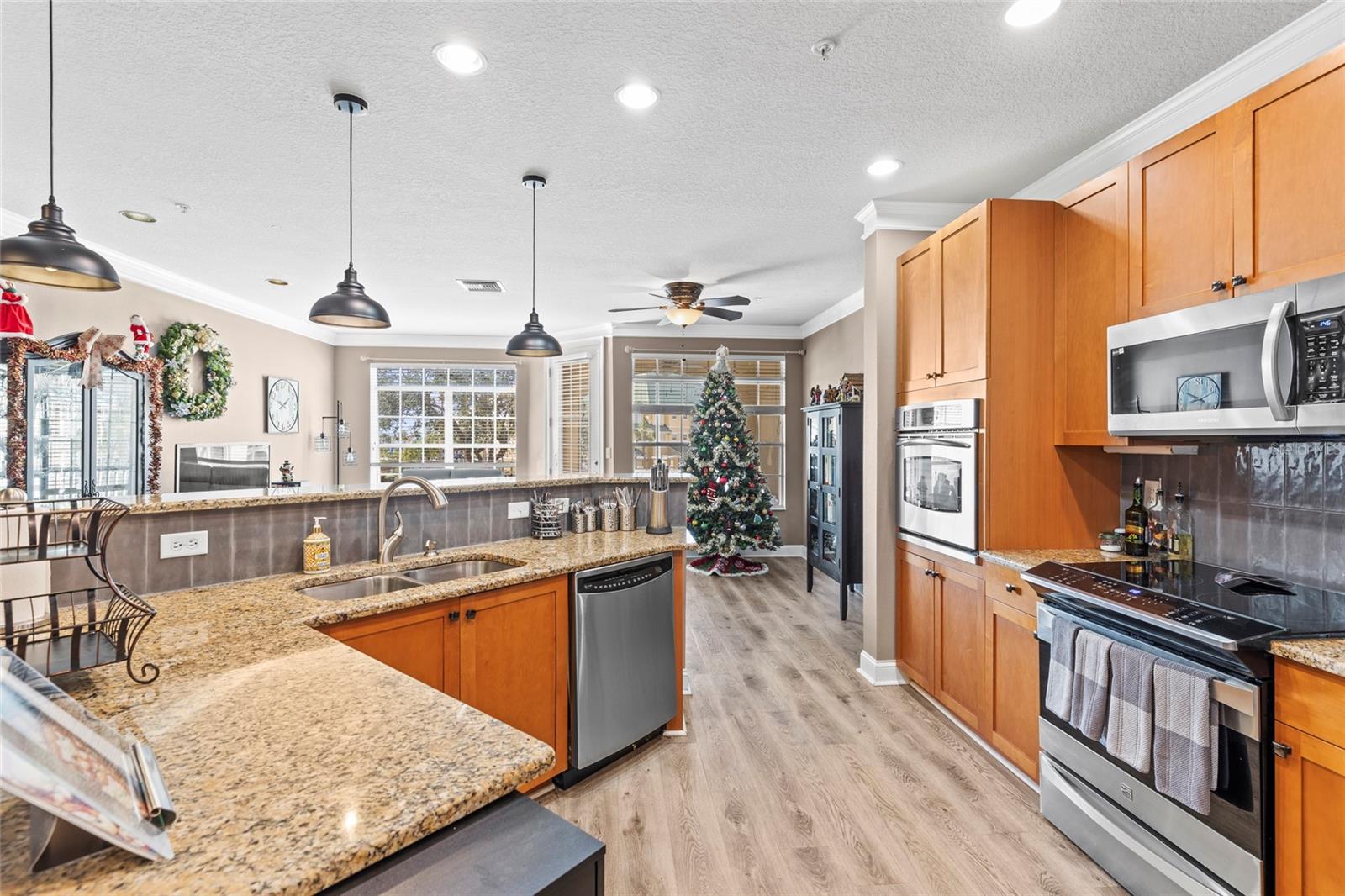 6319 SUNSET BAY CIR — photo 3