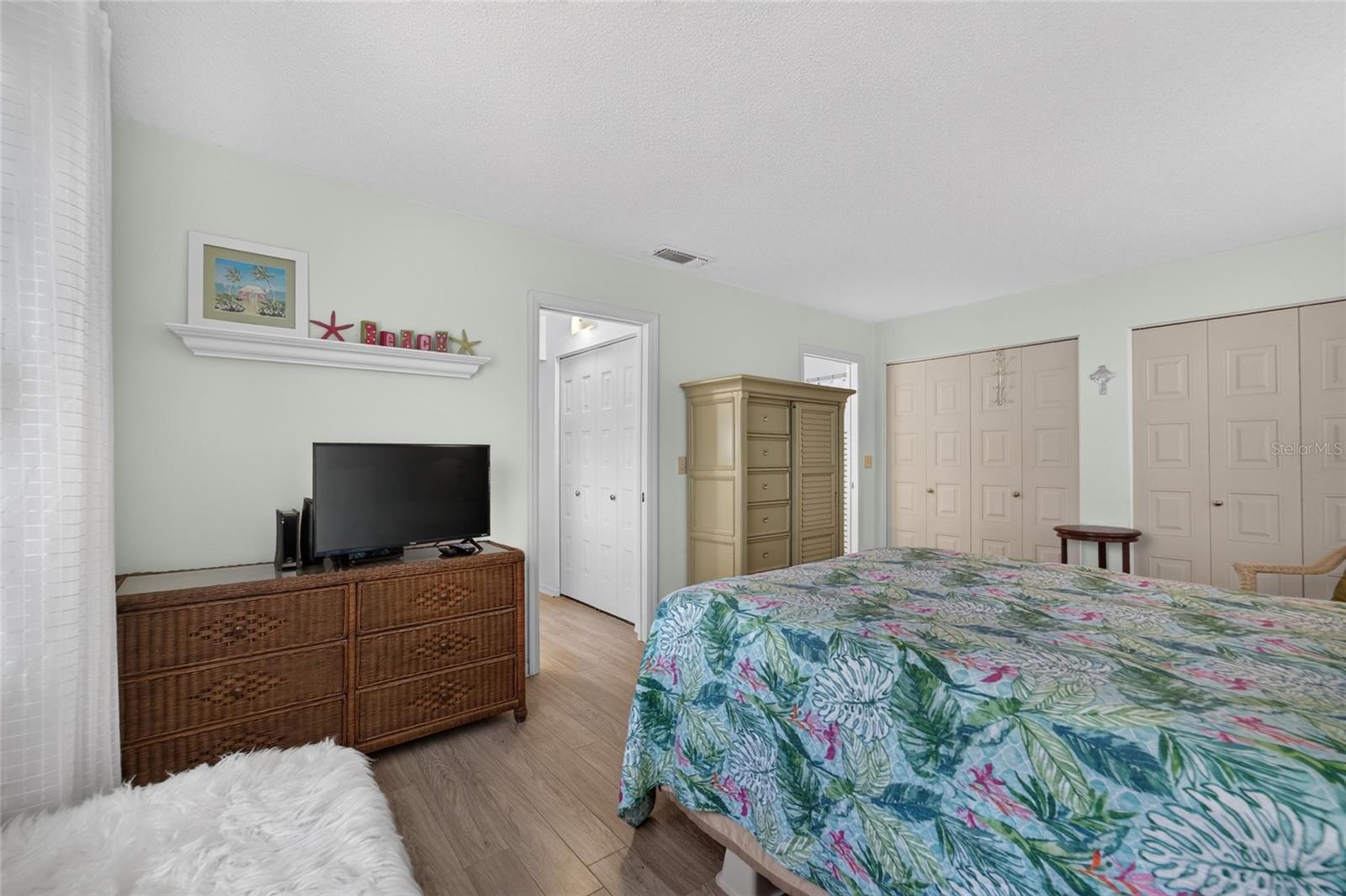 401 DE GRASSE PL #21 — photo 20