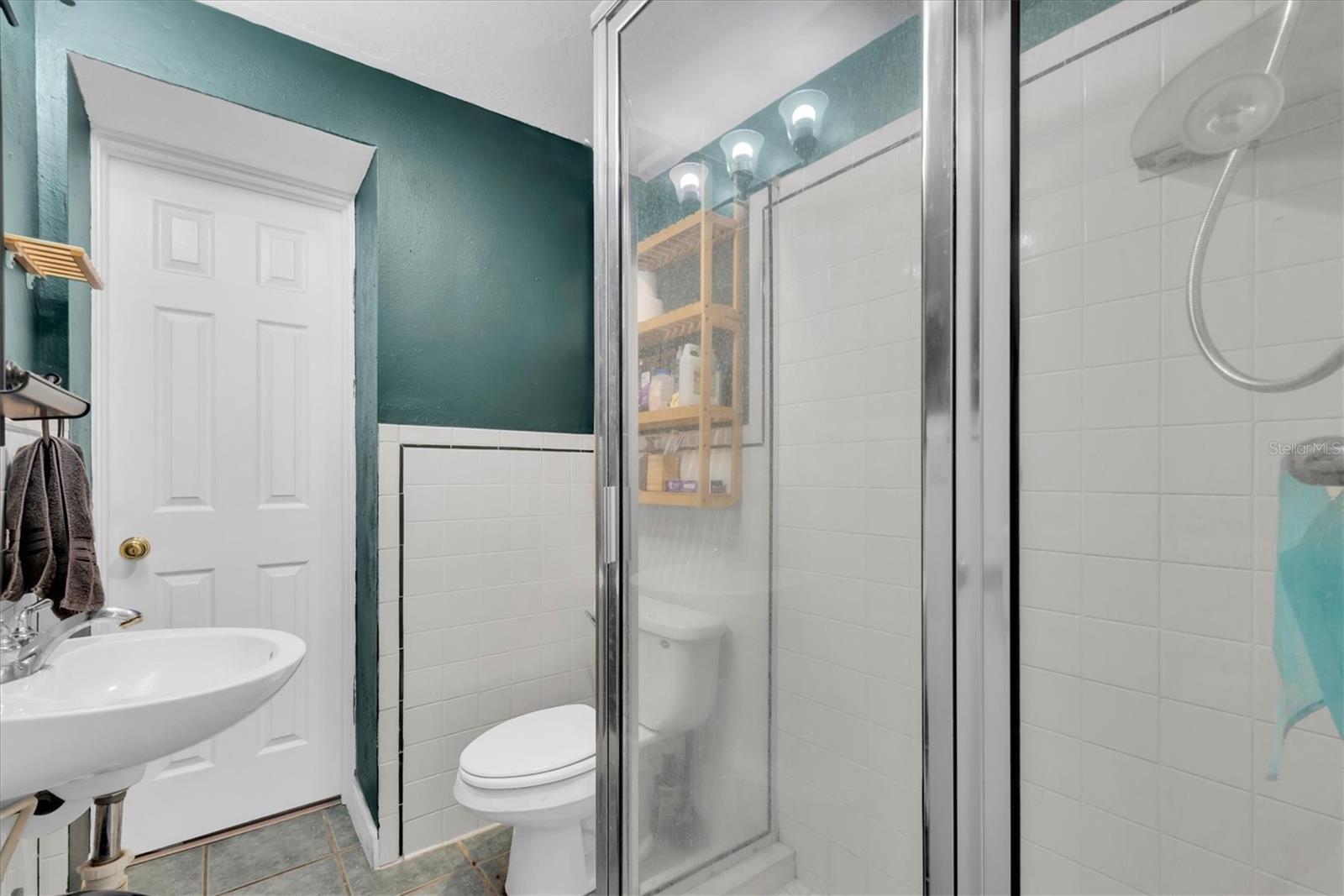 12812 LAKE DR — photo 28
