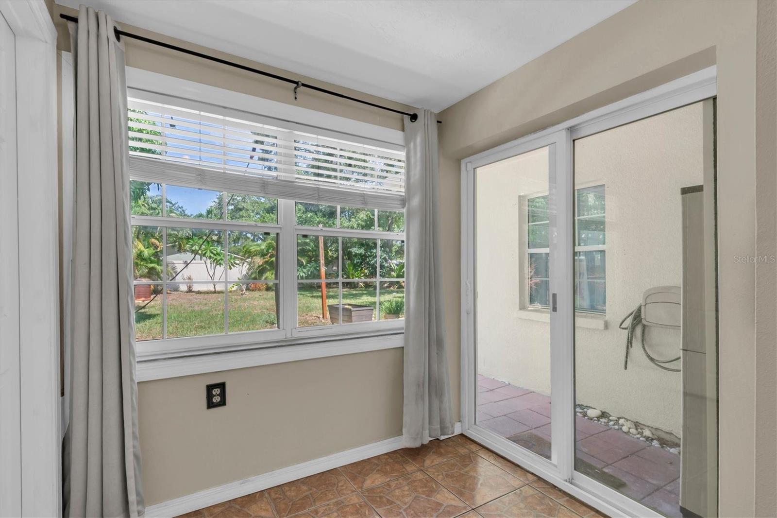 12812 LAKE DR — photo 27