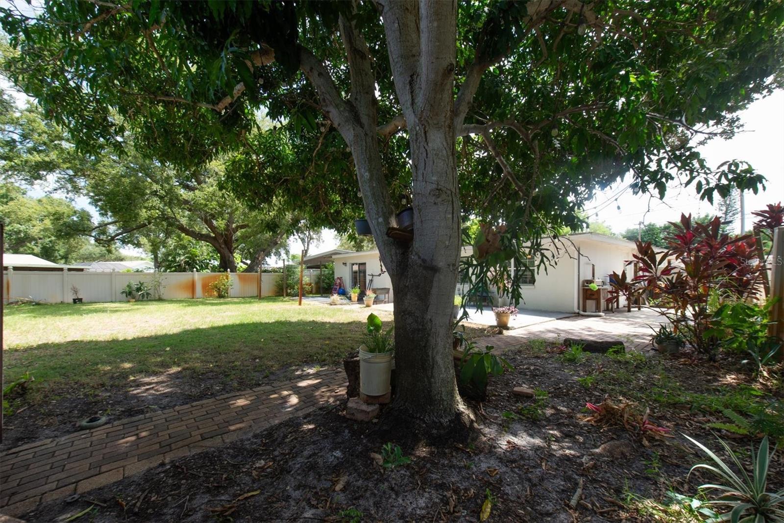 12812 LAKE DR — photo 36