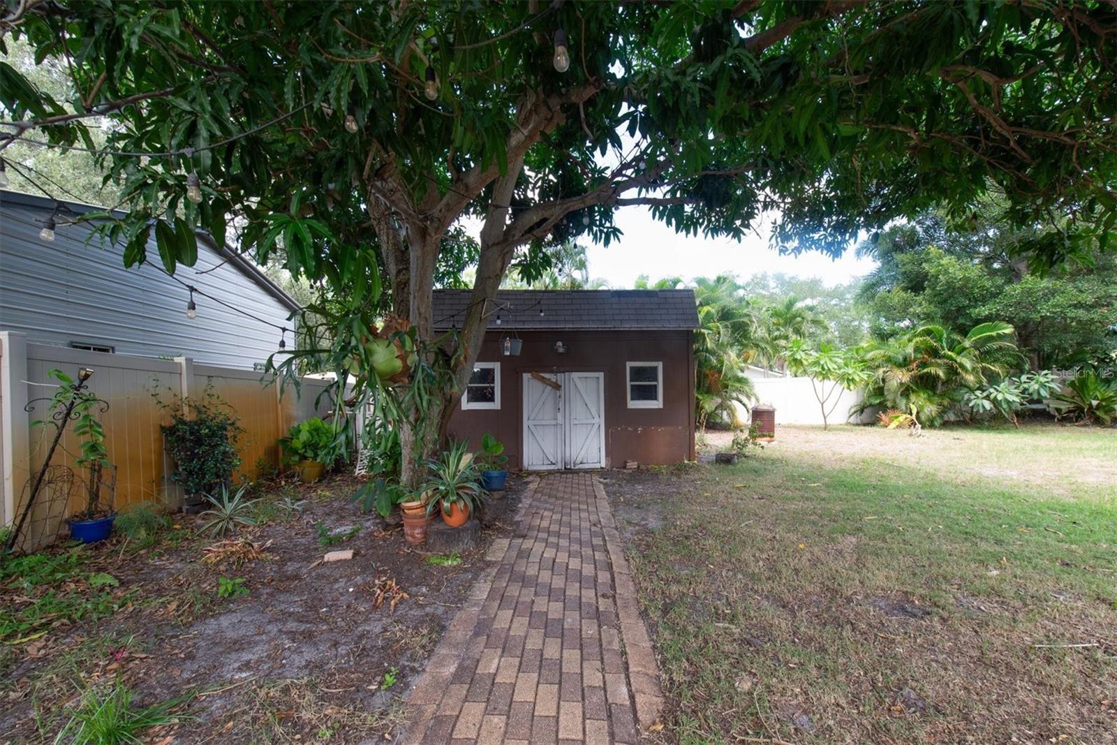 12812 LAKE DR — photo 34
