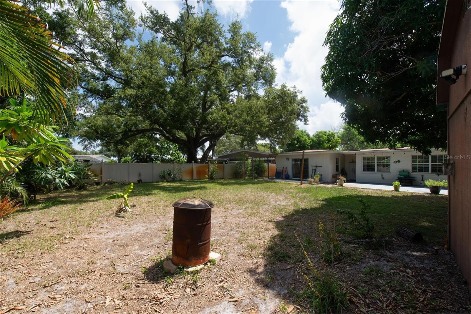 12812 LAKE DR — photo 39