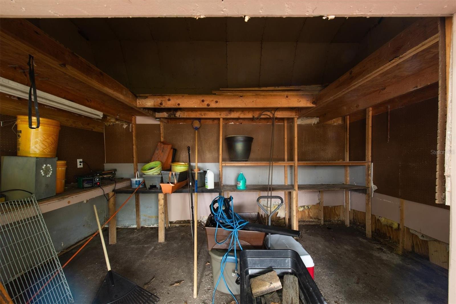 12812 LAKE DR — photo 35