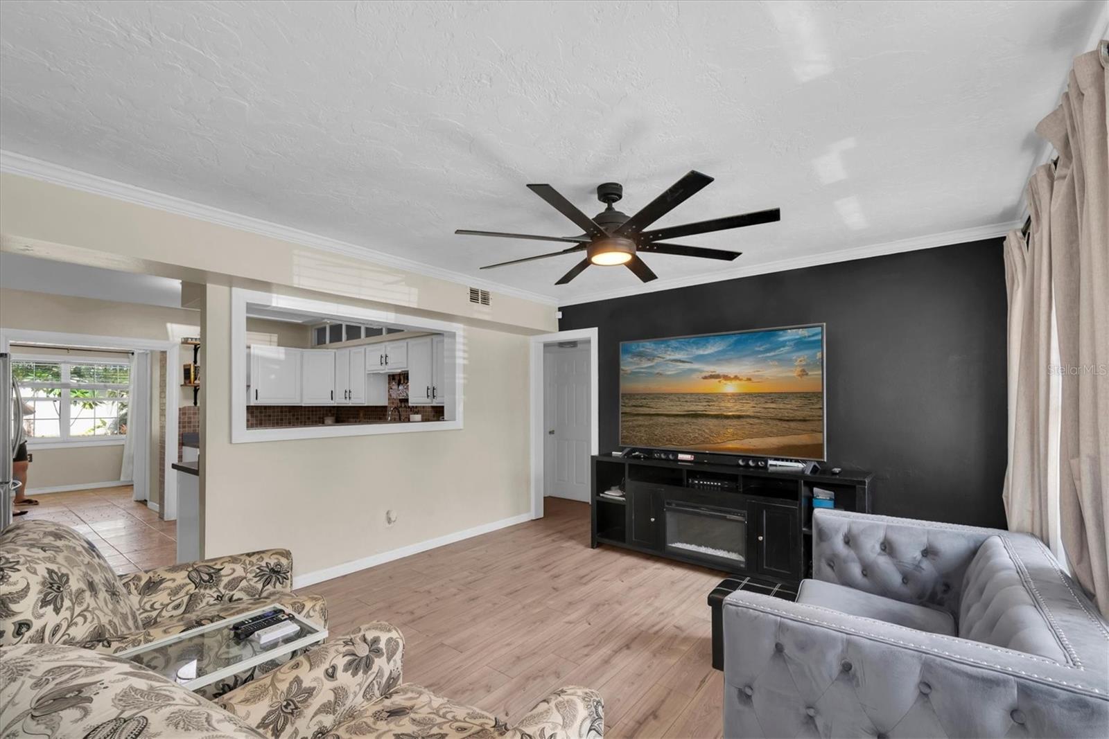 12812 LAKE DR — photo 4