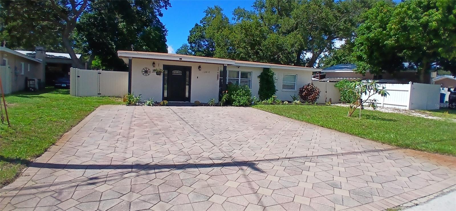 12812 LAKE DR — photo 3