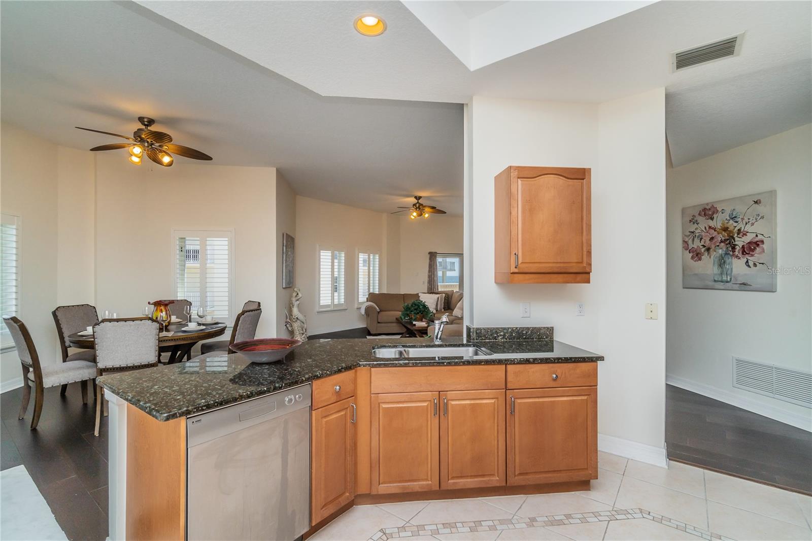 14 SOMERSET ST #5C — photo 8