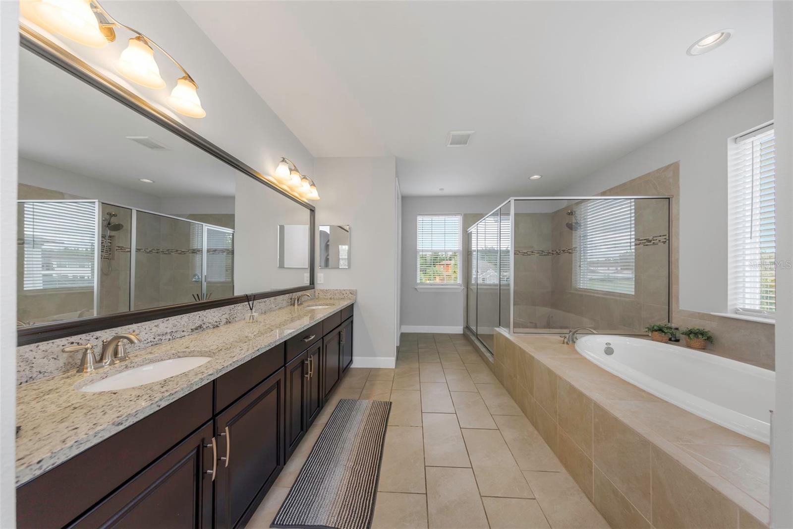 17807 HOWSMOOR PL — photo 38