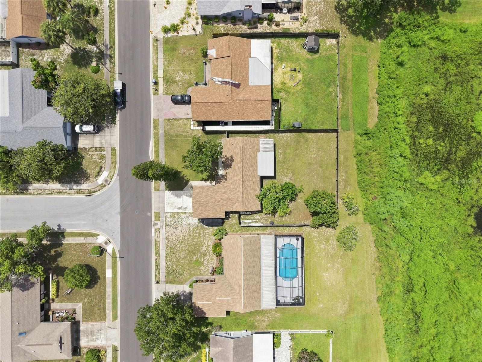 7301 BRAMBLEWOOD DR — photo 44