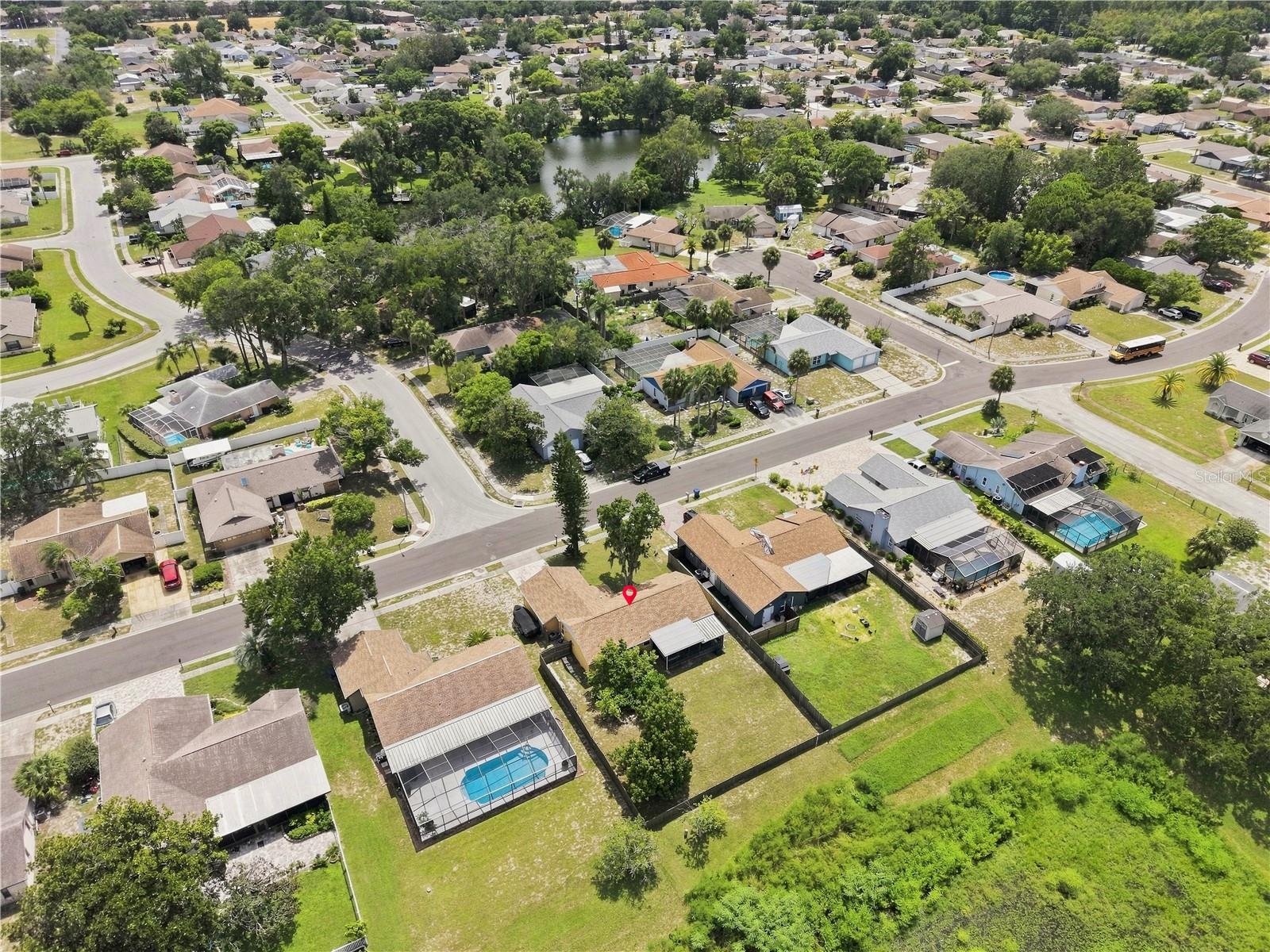7301 BRAMBLEWOOD DR — photo 42