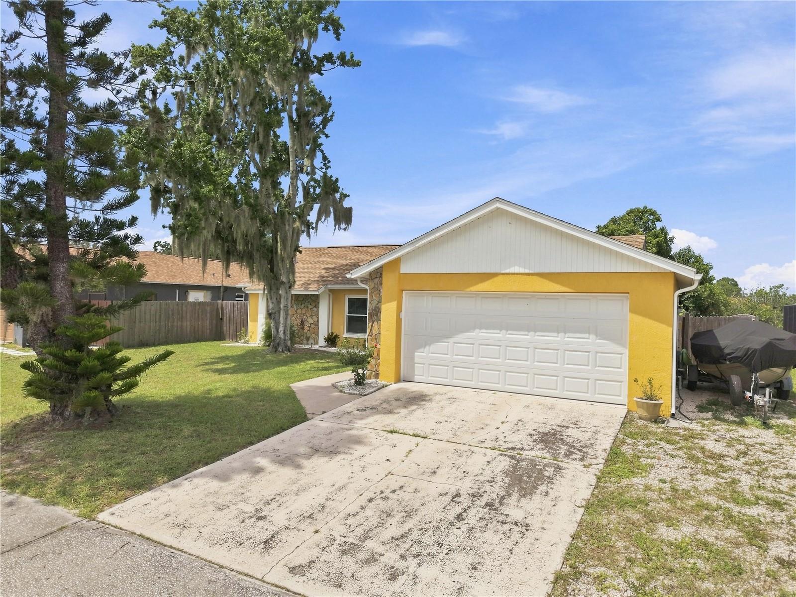 7301 BRAMBLEWOOD DR — photo 33