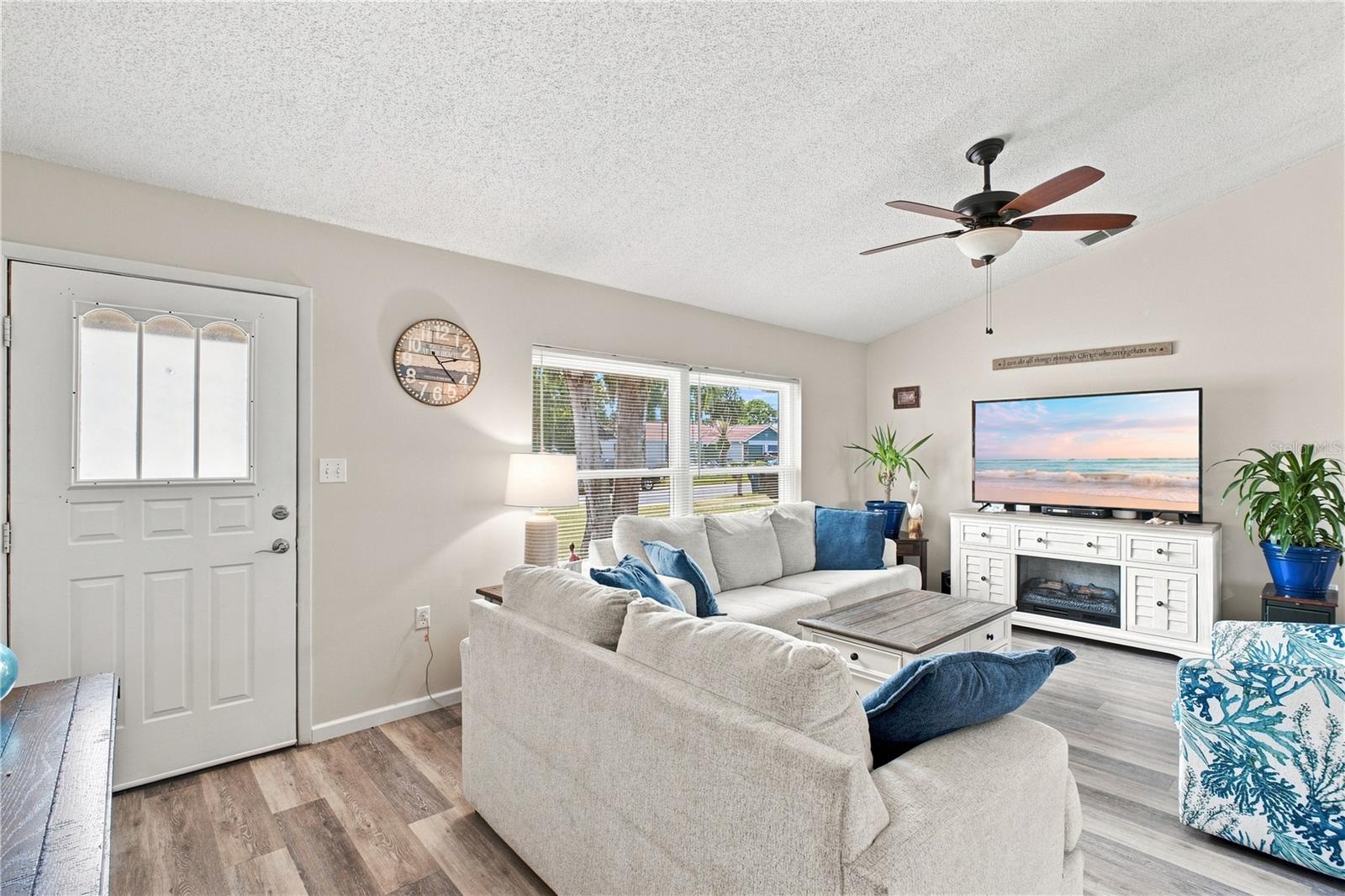 7301 BRAMBLEWOOD DR — photo 19