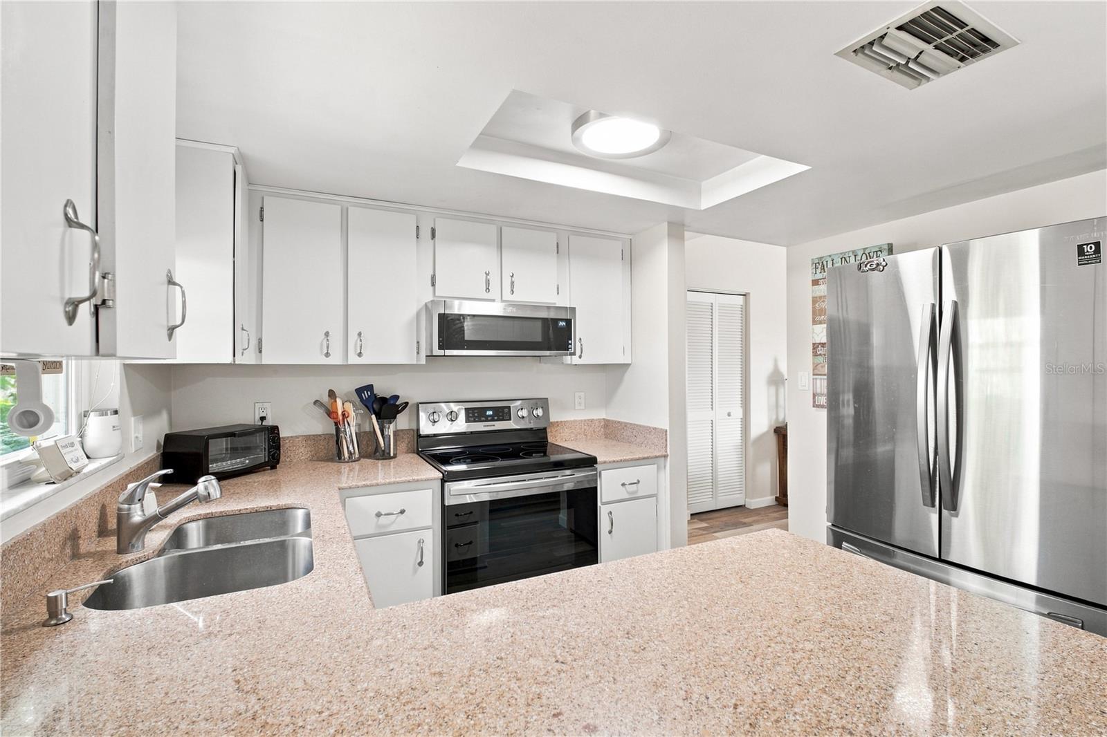 7301 BRAMBLEWOOD DR — photo 21