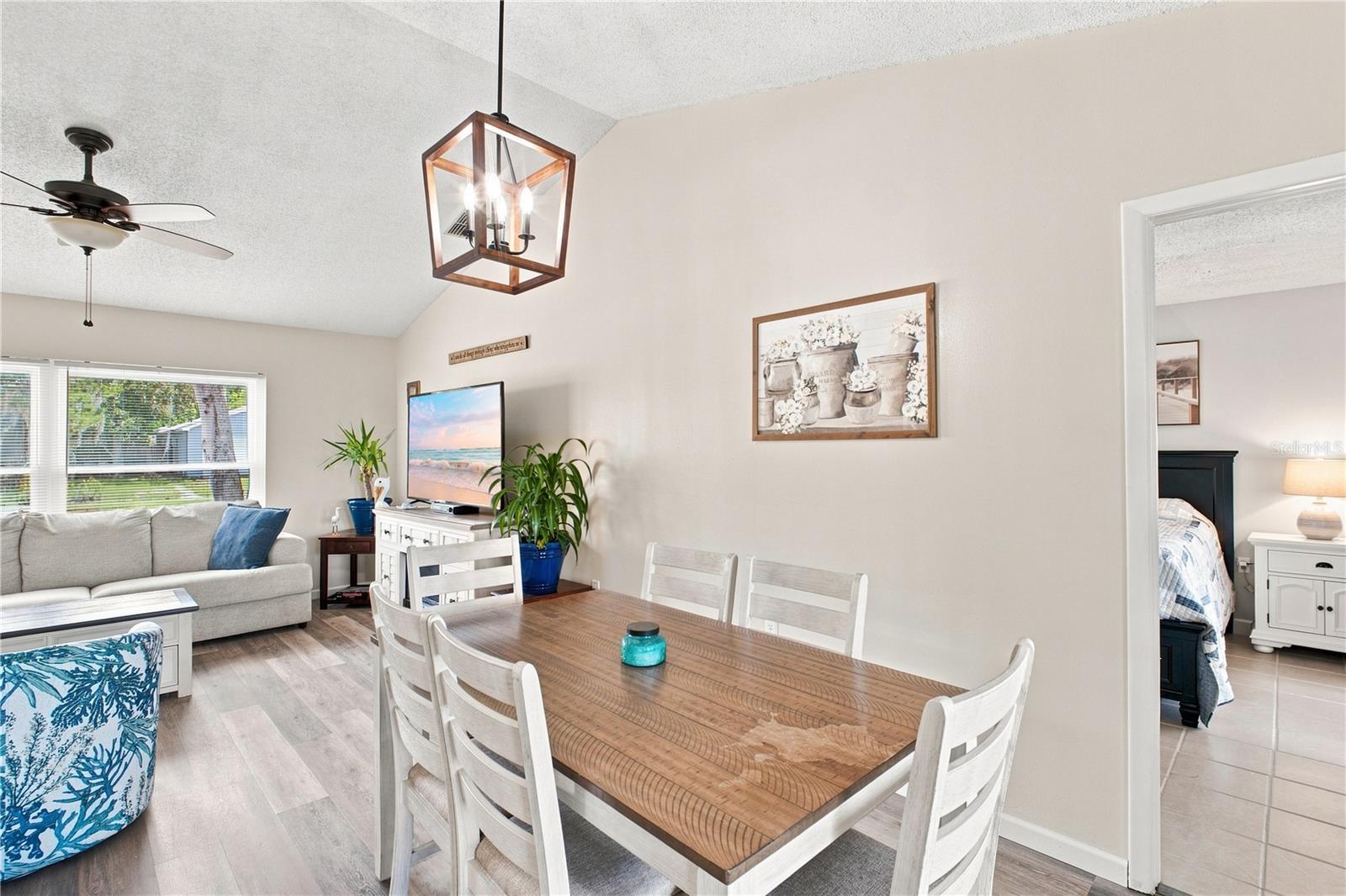 7301 BRAMBLEWOOD DR — photo 20