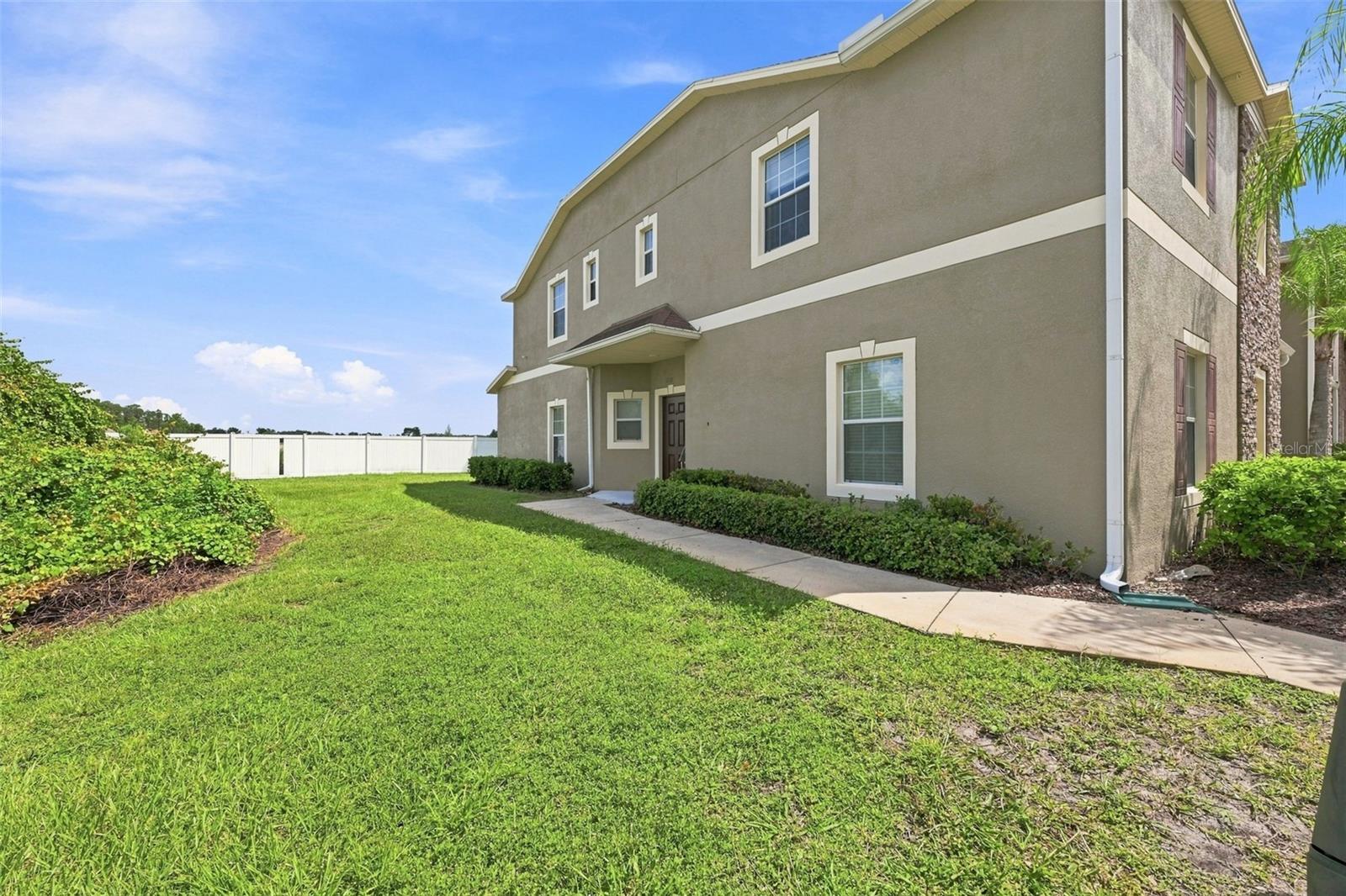 31141 CLARIDGE PL — photo 28