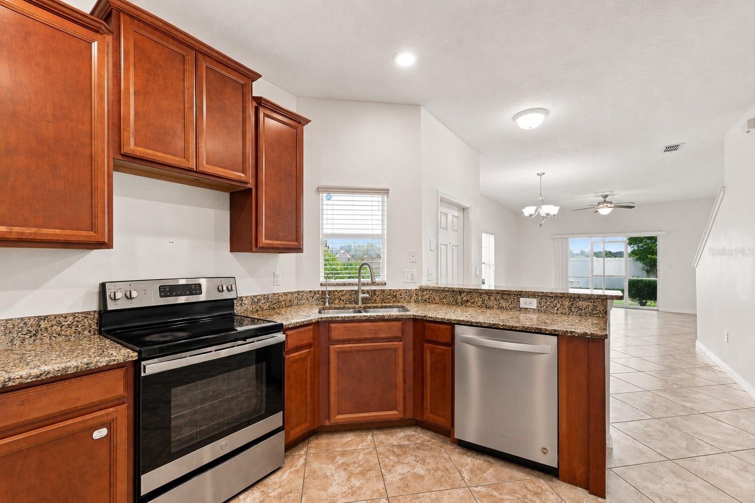 31141 CLARIDGE PL — photo 9
