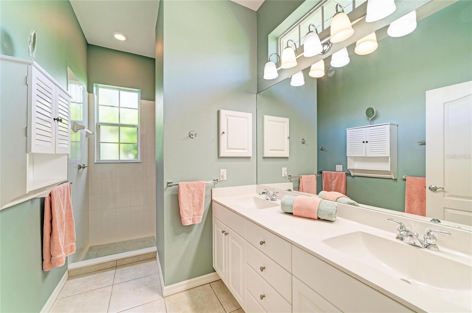 1592 MONARCH DR #1592 — photo 24