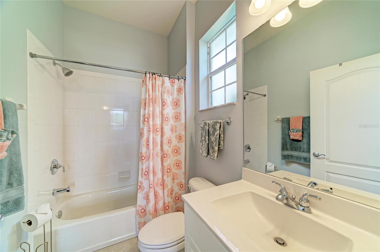 1592 MONARCH DR #1592 — photo 32