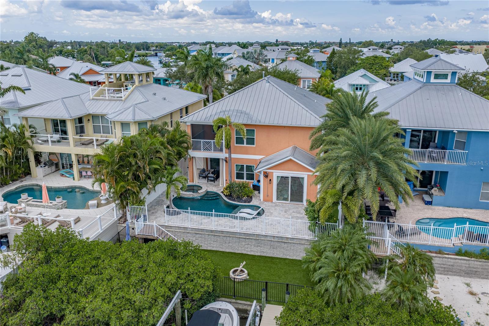6411 GRENADA ISLAND AVE — photo 71