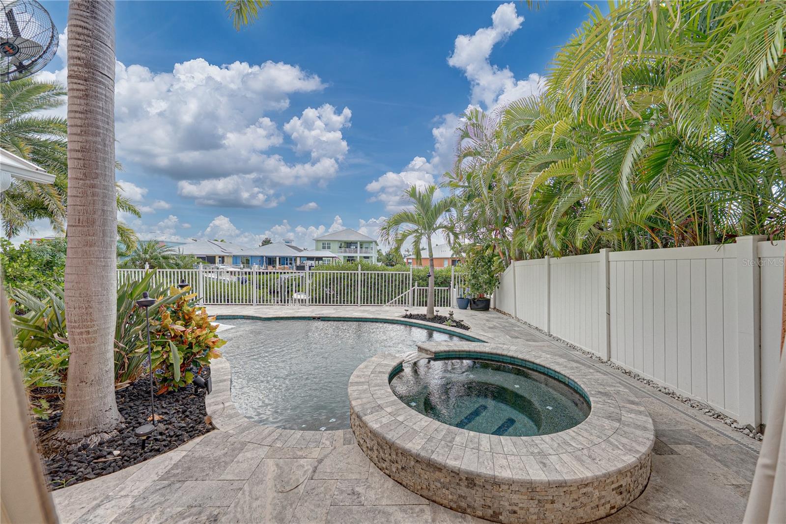 6411 GRENADA ISLAND AVE — photo 62