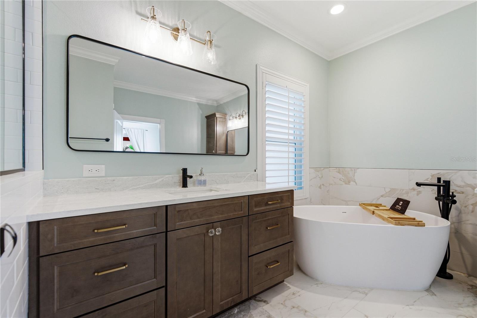 6411 GRENADA ISLAND AVE — photo 49