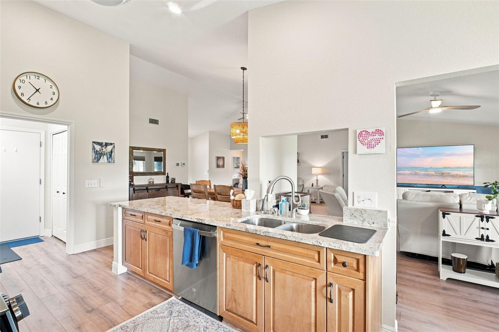 1236 FLORA VISTA ST — photo 17