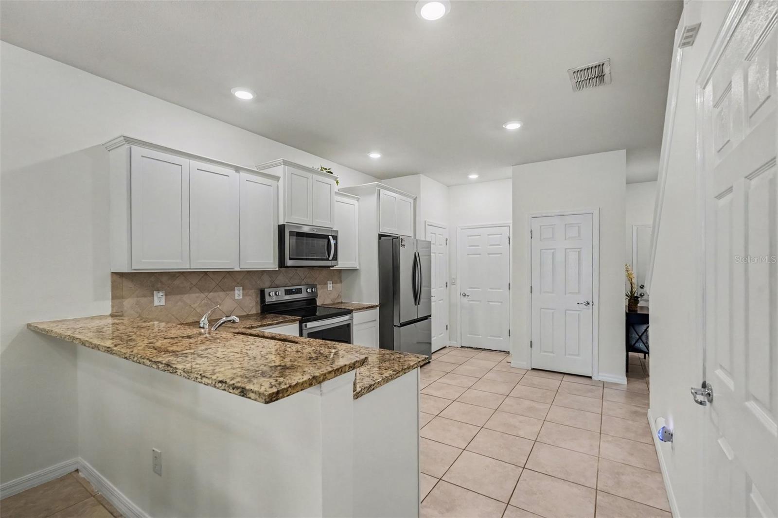 5026 SYLVESTER LOOP — photo 11