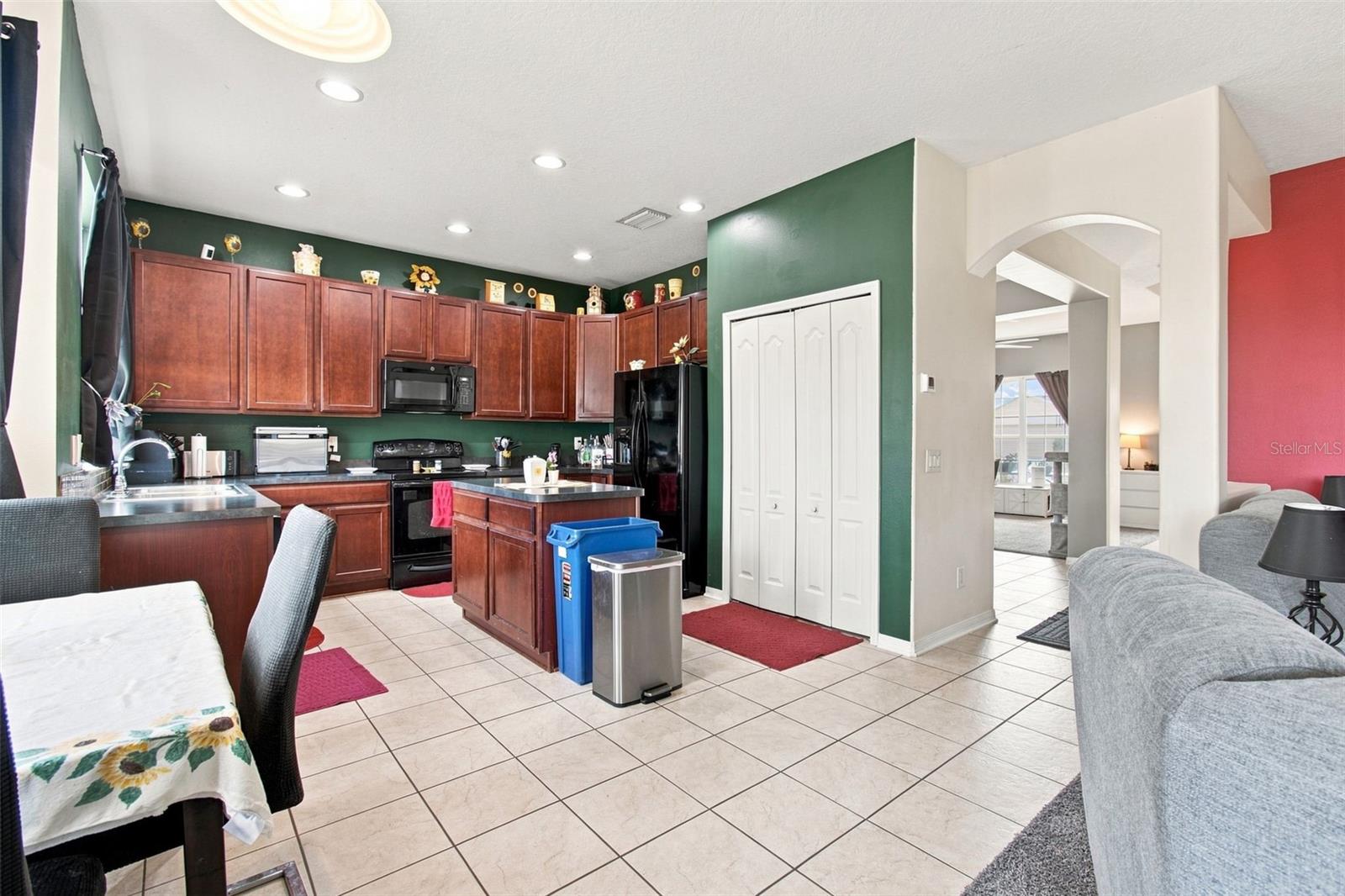 17919 AYRSHIRE BLVD — photo 24