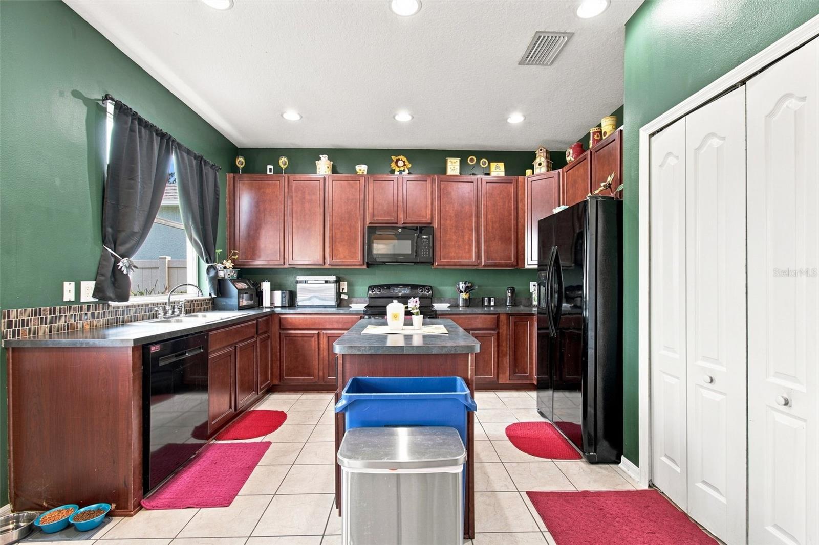 17919 AYRSHIRE BLVD — photo 22