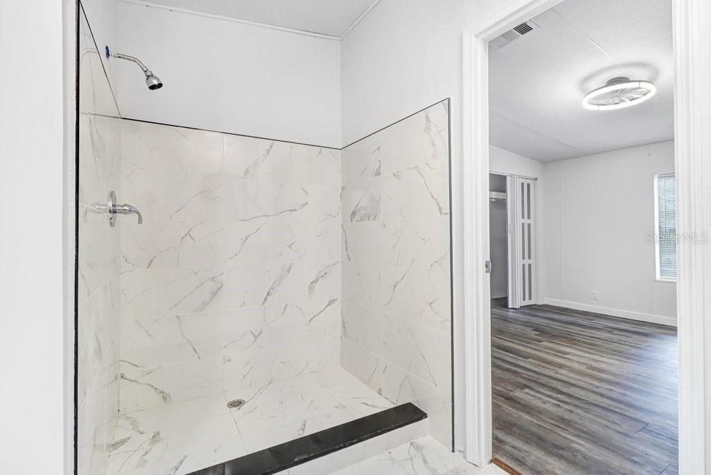12610 ALEMEDO AVE — photo 28