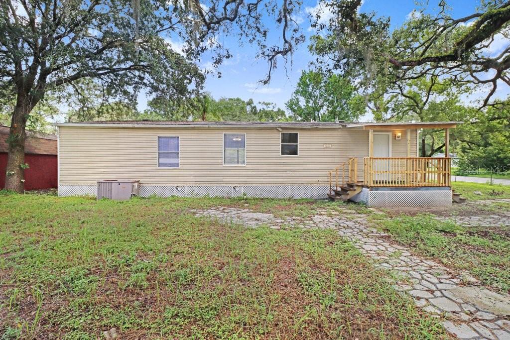 12610 ALEMEDO AVE — photo 32